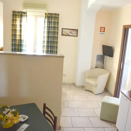 Cozy Historic Center 25m² + Parking Reggio Calabria